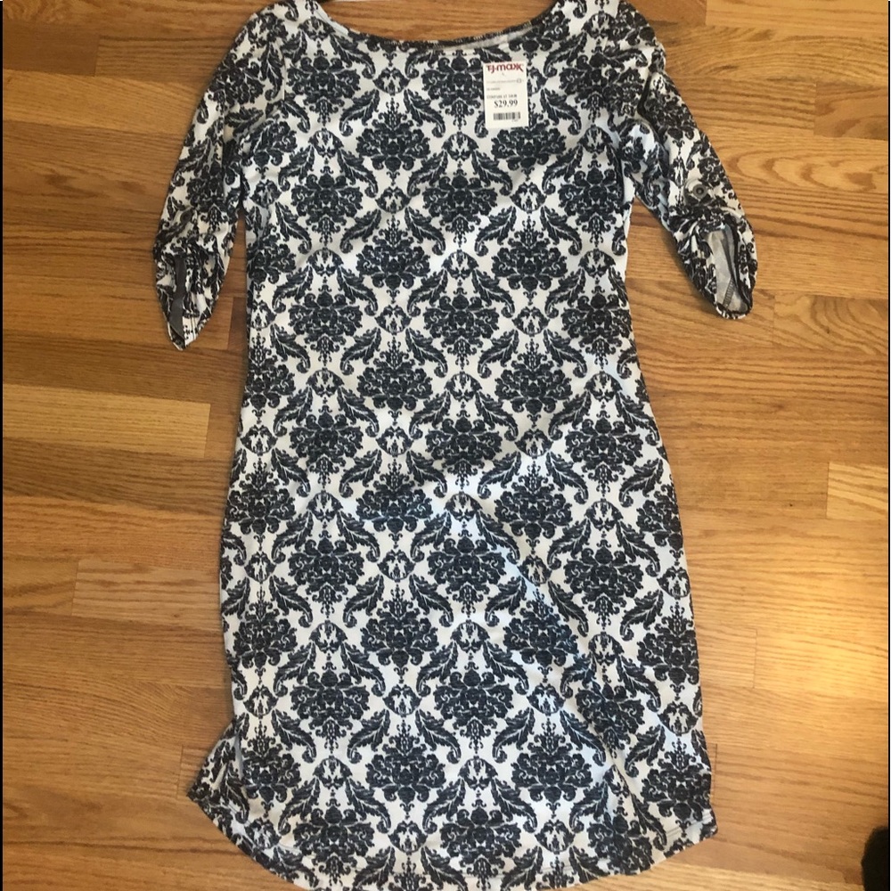 NWT Lola dress size medium